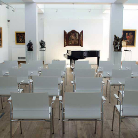 dsc0045-copy_280x280_crop_478b24840a