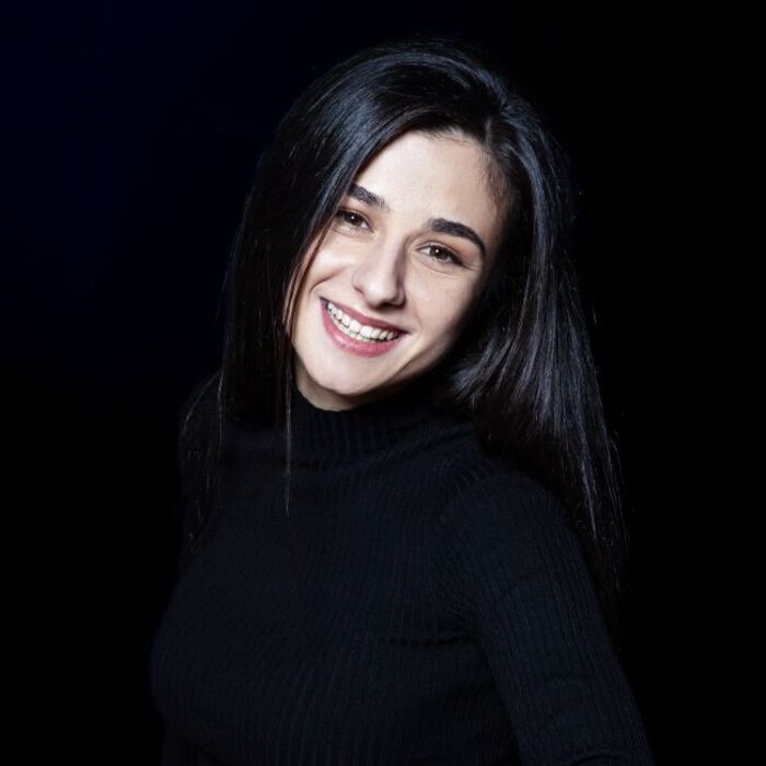 monika-ivanova-mladejki-teatur-nikolai-binev_700x700_crop_478b24840a