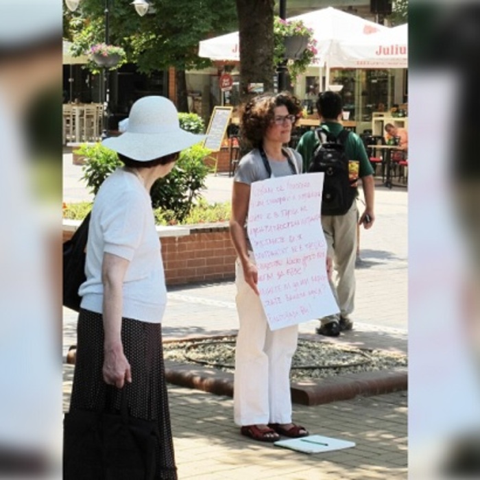 izlojba-bta_700x700_crop_478b24840a