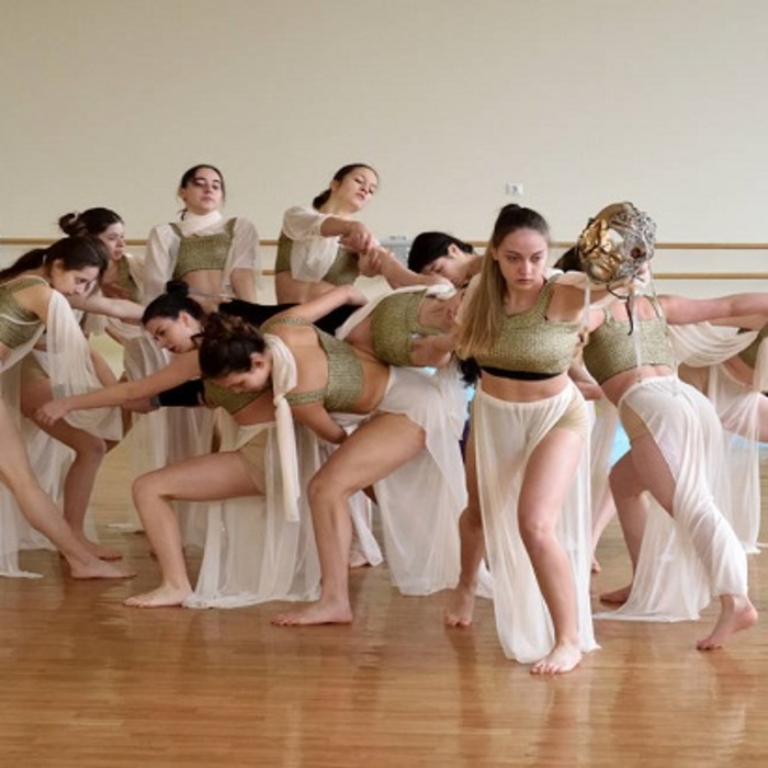 021-tanz-v-duma_700x700_crop_478b24840a