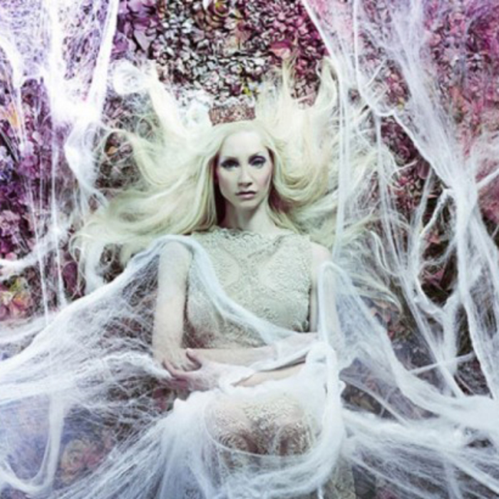 photo-1_700x700_crop_478b24840a