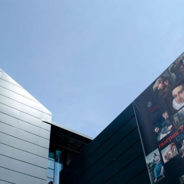 dsc0117-copy_700x700_crop_478b24840a