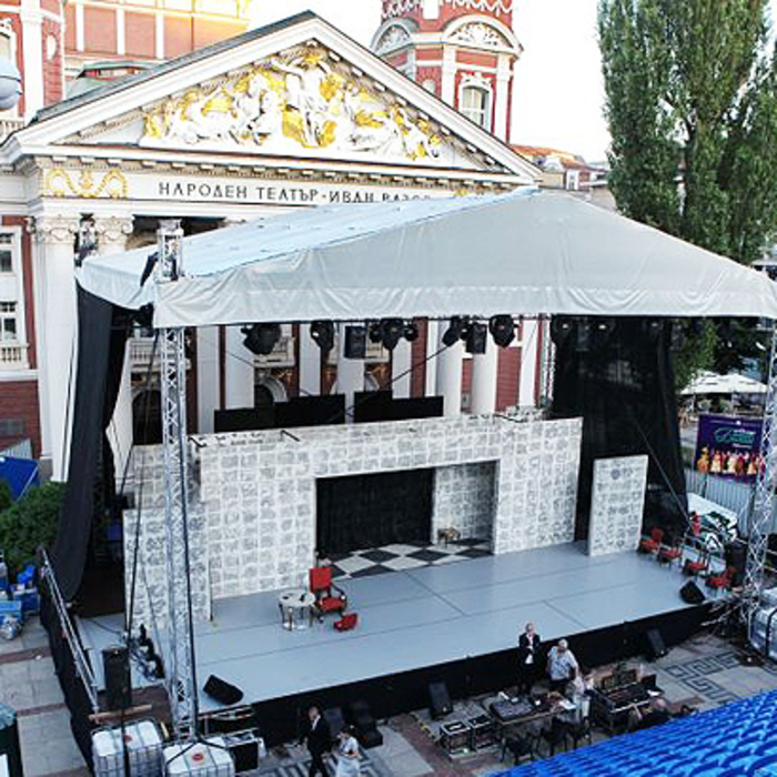 photo-18_700x700_crop_478b24840a