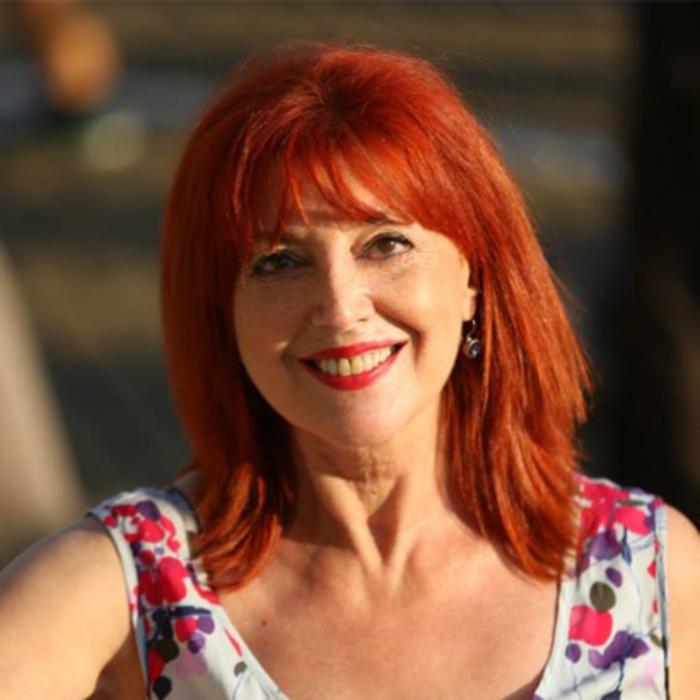 eva-volitzer-image_700x700_crop_478b24840a