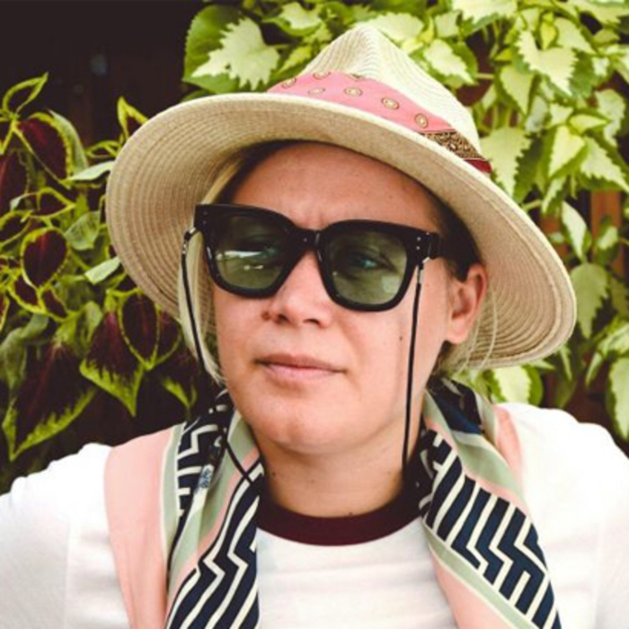 rene_700x700_crop_478b24840a