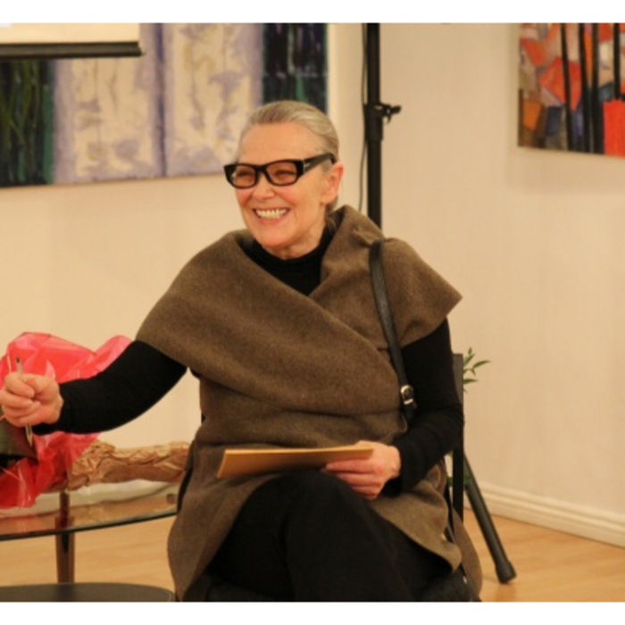 cvetana-maneva-kross_700x700_crop_478b24840a