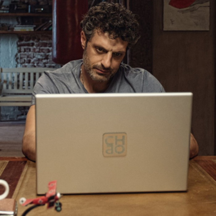 vencislav-pavlov-sred-zasukaniqt-svqt-monitor_700x700_crop_478b24840a