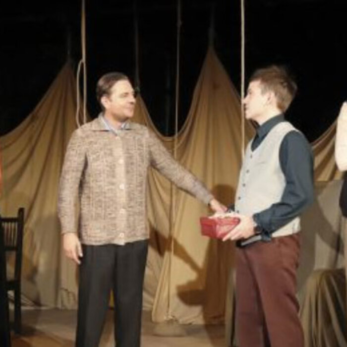 uchenik_700x700_crop_478b24840a