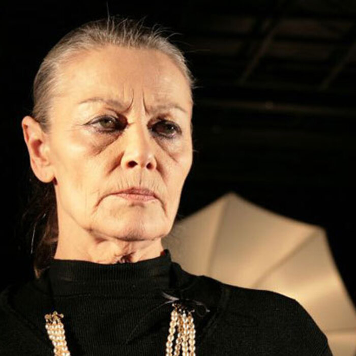 12_700x700_crop_478b24840a