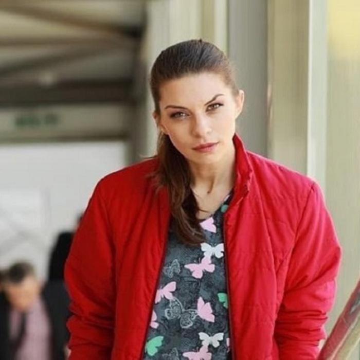 daria-mitusheva-gramofona-com_700x700_crop_478b24840a