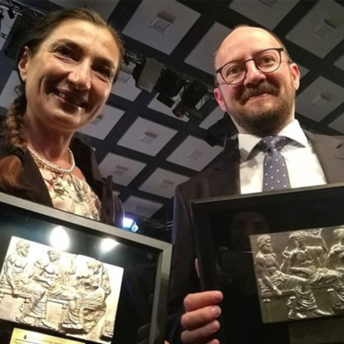 nagrada-bogdan-bogdanov-nbu_700x700_crop_478b24840a