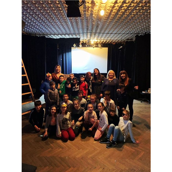 75557464-3092752030751226-2028372191858393088-o-2_700x700_crop_478b24840a