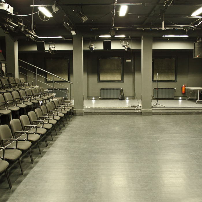 dsc-0018-copy_700x700_crop_478b24840a