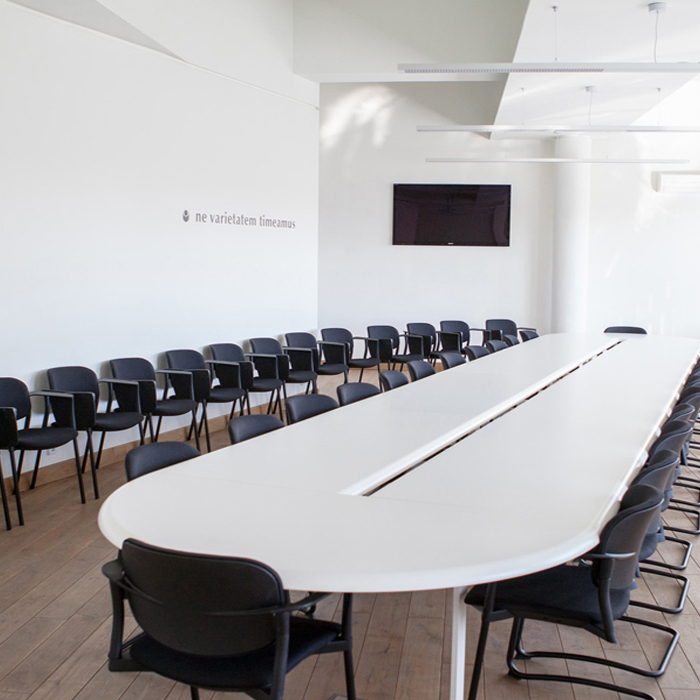 img-0044_700x700_crop_478b24840a