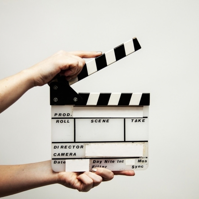kino-vecher_700x700_crop_478b24840a