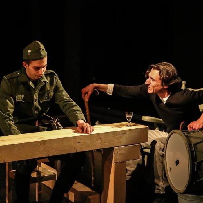 3_700x700_crop_478b24840a